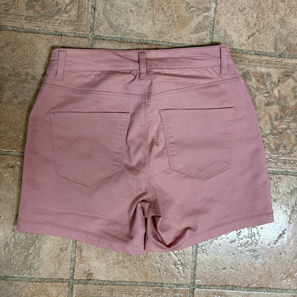 Vero Moda shorts - Picture 2 of 3